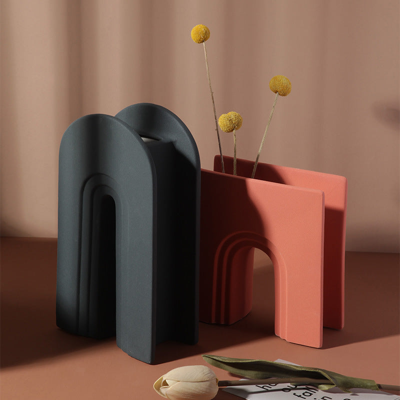 Nordic U-Shaped Porcelain Vase