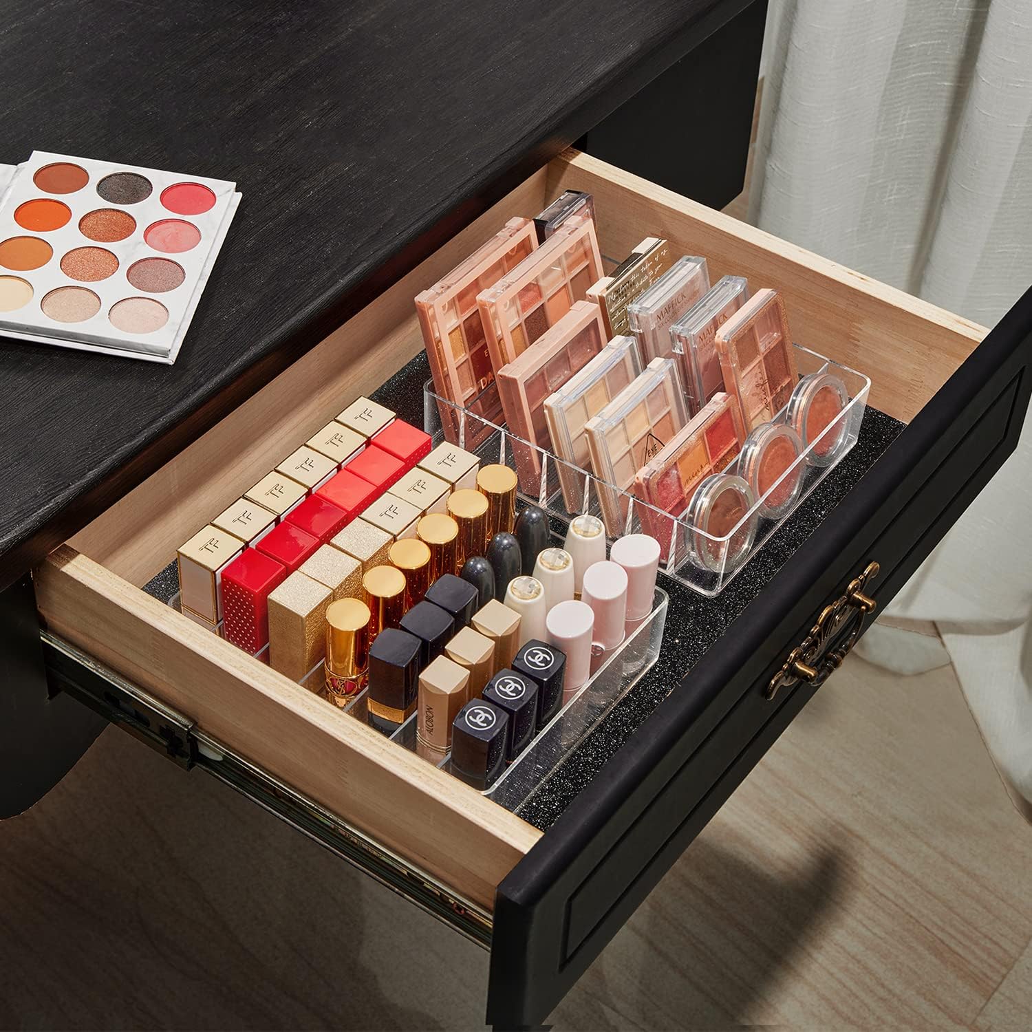 7-Compartment Clear Makeup Palette Organizer